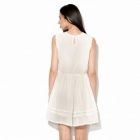 Törtfehér ruha horgolt szegélyekkel