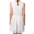 Törtfehér ruha horgolt szegélyekkel